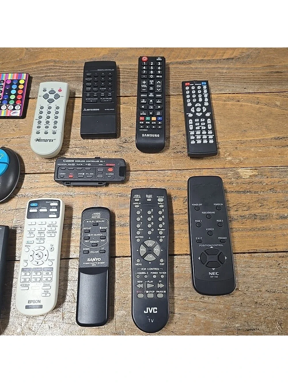 Lot of 20 Mixed Remote Controls Samsung Vizio Sharp JVC NEC Canon Memorex